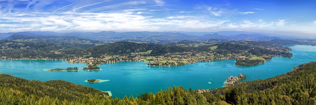 Wörthersee-Panorama mit Halbinsel bei Maria Wörth